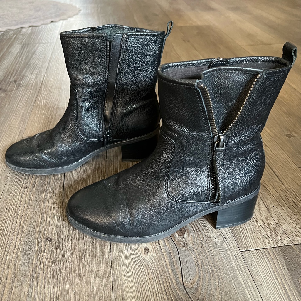 Clarks Classic Boots